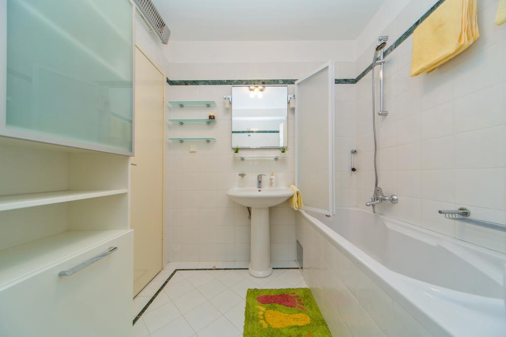 Comfortable Apartment Laura Lapad With Garage Dubrovnik Eksteriør billede